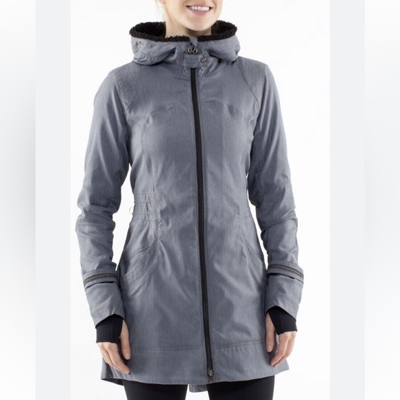 Lululemon  Apres Run Anorak Jacket Rare 6 - Picture 1 of 16